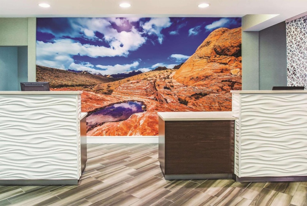 La Quinta Inn & Suites by Wyndham Las Vegas Summerlin Tech